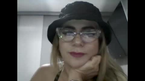 angelinna_12 online show from September 26, 8:33 am