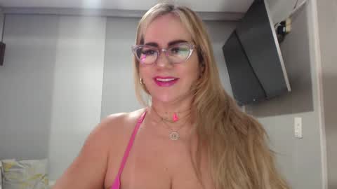 angelinna_12 online show from September 21, 7:12 am