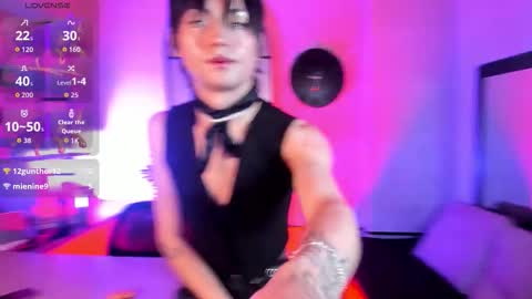 Snapshot of angell__dustt chatting on October 12, 4:16 am Angell Dust online show from October 12, 4:16 am