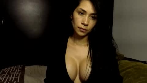  ANGELA ISABELLA  online show from November 17, 9:39 pm