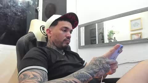 angellatino0 online show from February 14, 7:07 am