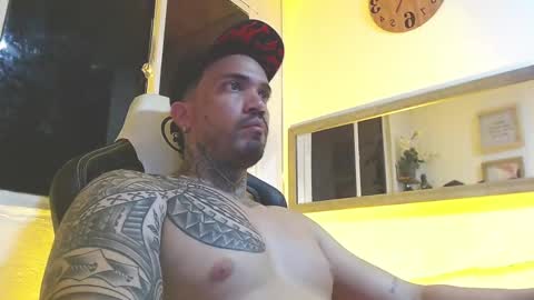 angellatino0 online show from February 27, 7:41 am