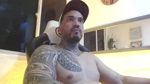 angellatino0 online show from March 2, 2:51 am