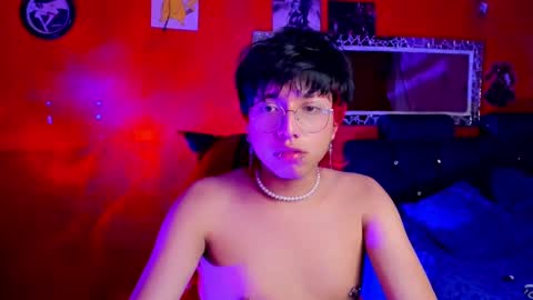 Snapshot of angellonfire chatting on February 18, 12:39 pm Angel  online show from February 18, 12:39 pm