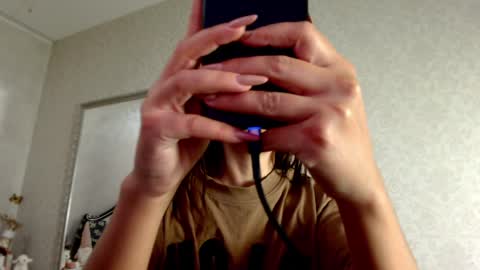 Snapshot of angelmarryy chatting on December 16, 5:27 am Kathy online show from December 16, 5:27 am