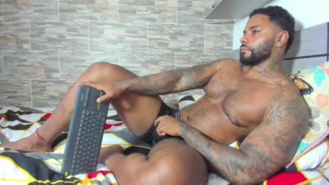 angelo_evans33 online show from February 23, 10:23 pm