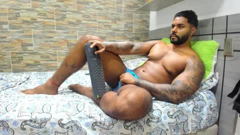 Snapshot of angelo_evans33 chatting on March 4, 2:17 am angelo_evans33 online show from March 4, 2:17 am