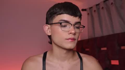 Snapshot of angelocute_ chatting on October 1, 5:06 am Angelo I work from home this is my room online show from October 1, 5:06 am