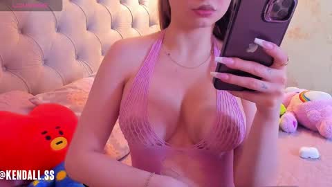 Snapshot of angelrose2323 chatting on September 29, 1:04 am angelrose2323 online show from September 29, 1:04 am
