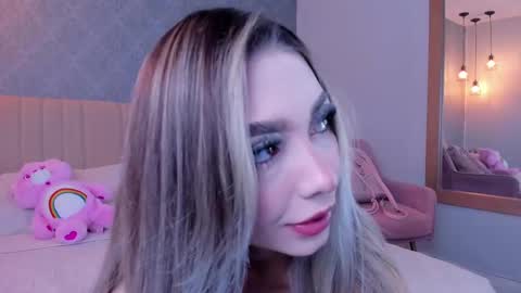 Snapshot of angelrose2323 chatting on February 28, 6:43 am angelrose2323 online show from February 28, 6:43 am