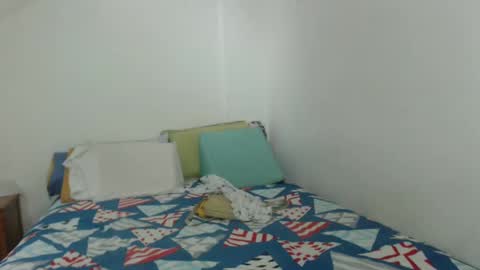 rebeca online show from October 11, 6:33 pm