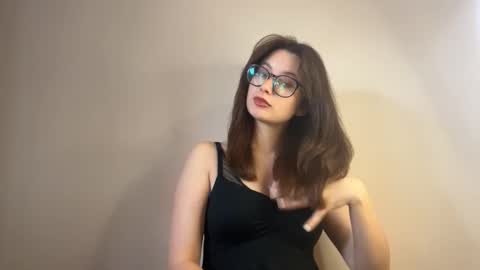 Snapshot of angelwhisper56 chatting on October 1, 12:48 pm Lisa online show from October 1, 12:48 pm