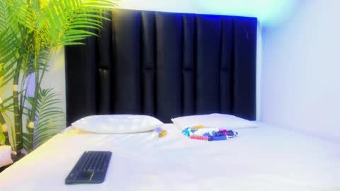Snapshot of angi_lozano chatting on September 26, 12:51 am angi_lozano online show from September 26, 12:51 am