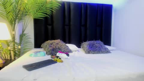 Snapshot of angi_lozano chatting on September 14, 10:44 pm angi_lozano online show from September 14, 10:44 pm