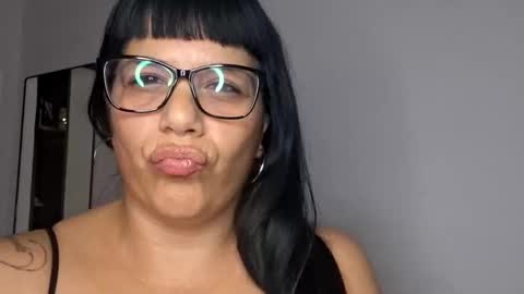 Angie0724 online show from February 12, 10:57 pm