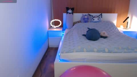 angie_faee online show from February 20, 3:30 pm