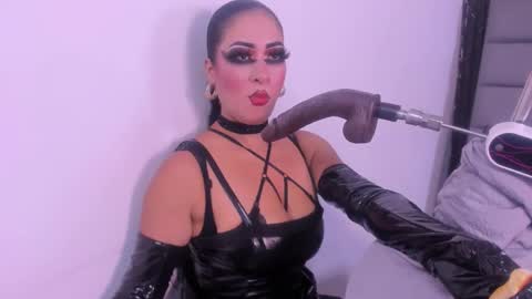 Snapshot of angie_will chatting on September 23, 9:54 pm A N G I E. online show from September 23, 9:54 pm