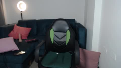 Angie Hobbes online show from February 15, 1:10 pm