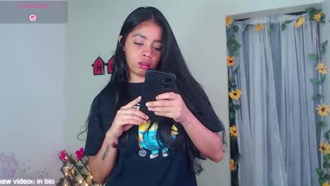 Snapshot of angielee01 chatting on October 16, 12:38 pm Angie y Andres online show from October 16, 12:38 pm