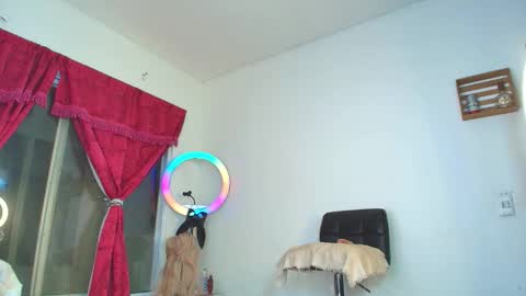 Snapshot of angye_hot chatting on October 10, 7:25 am Jovana Michell online show from October 10, 7:25 am