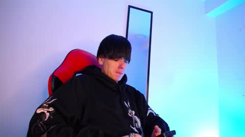 anhonymus online show from November 18, 3:42 am