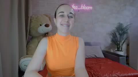 anikabloom online show from March 10, 11:49 pm