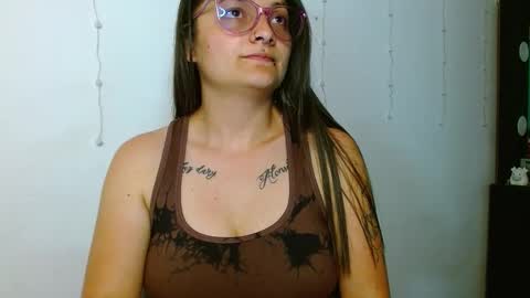 Valeri Villalobos   online show from January 14, 2:08 am