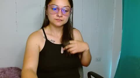 Valeri Villalobos   online show from March 8, 9:18 pm