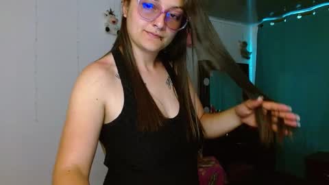 Valeri Villalobos   online show from January 30, 10:30 pm