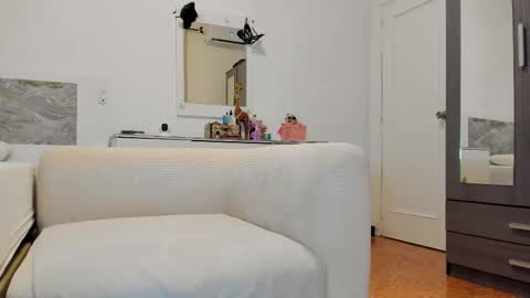 Luna online show from December 4, 7:30 am