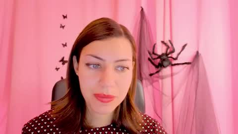 Anni online show from November 18, 7:00 am