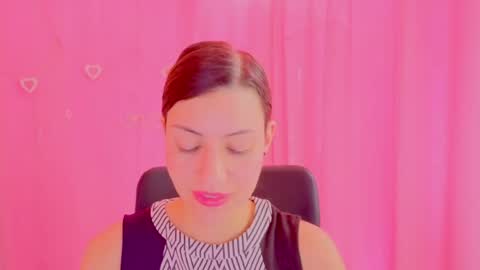 Anni online show from April 15, 1:25 pm