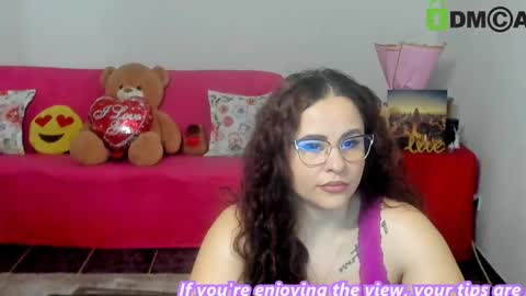 AnissyaX online show from March 23, 5:45 am