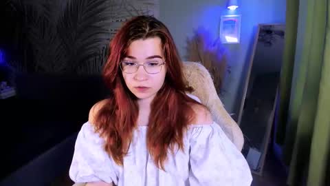 Snapshot of ann_couette chatting on September 27, 6:33 am Im Ann welcome in my room PVT is open online show from September 27, 6:33 am