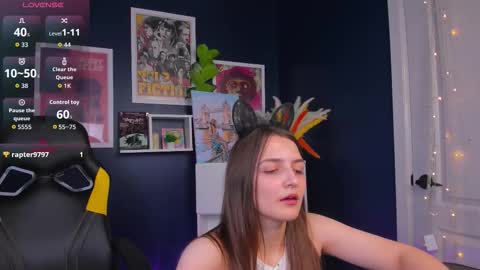 Snapshot of ann_perry chatting on October 18, 2:38 am Ann online show from October 18, 2:38 am