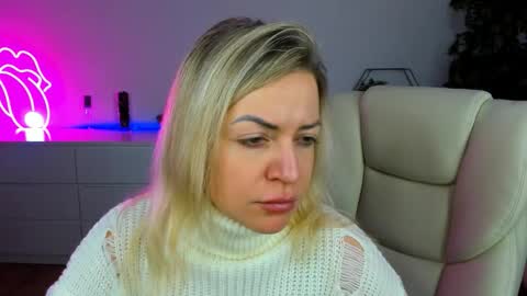 anna_snow9 online show from October 22, 6:05 am