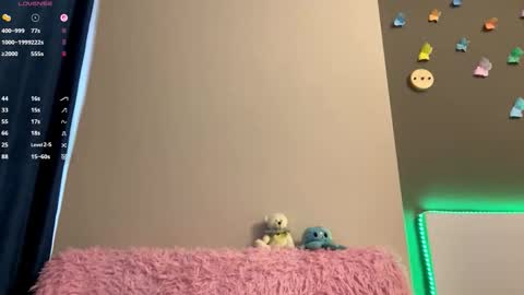 Snapshot of annabellegallego chatting on October 20, 10:09 am Aya online show from October 20, 10:09 am