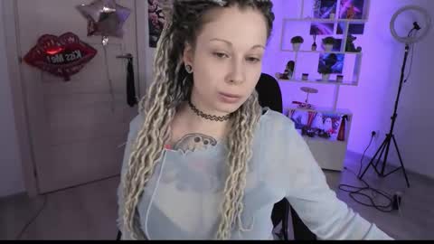 Anna online show from October 9, 6:02 pm