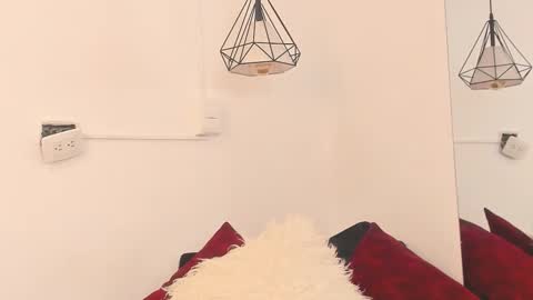 Anna Rosse online show from March 17, 11:59 am