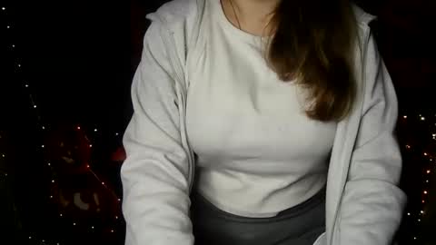 Snapshot of annbelll chatting on October 6, 5:20 pm Bella online show from October 6, 5:20 pm