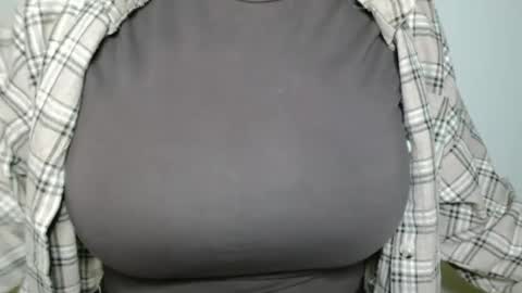 Bella online show from March 17, 6:24 pm