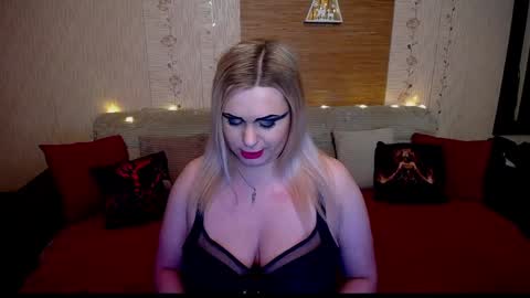 Snapshot of annessixreign chatting on December 29, 6:24 am AnnessixReign online show from December 29, 6:24 am