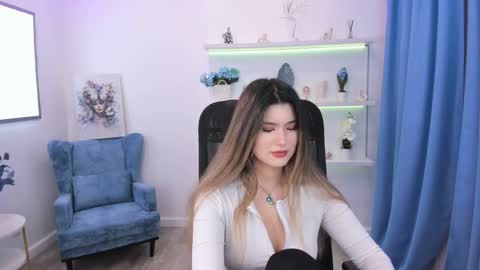 Snapshot of annetli chatting on October 7, 3:13 am annetli online show from October 7, 3:13 am