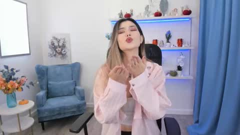 annetli online show from October 27, 3:39 am