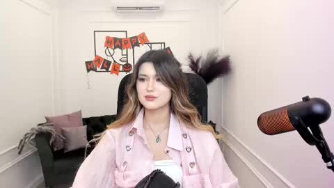Snapshot of annetli chatting on October 19, 8:35 pm annetli online show from October 19, 8:35 pm