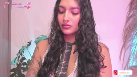 Snapshot of anngel_1 chatting on October 5, 3:19 pm Angel online show from October 5, 3:19 pm