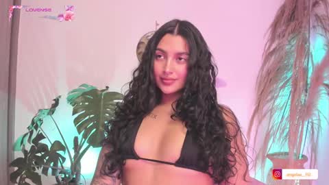 Snapshot of anngel_1 chatting on September 17, 5:16 pm Angel online show from September 17, 5:16 pm