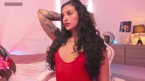 Angel online show from February 15, 7:56 pm