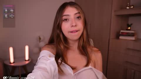 Snapshot of annie_evans24 chatting on October 28, 11:28 pm Annie Evans online show from October 28, 11:28 pm