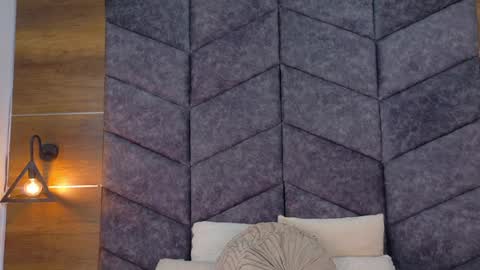 ANNIE online show from April 9, 11:38 am